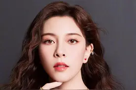 宋妍霏，独特气质的混血美女，靓丽高冷的身姿，彰显成熟魅力图片