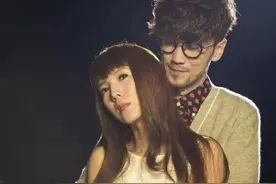 情歌教父周传雄：情史混乱，巅峰时与周杰伦齐名，因得病过气多年图片