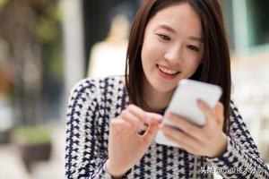 一部手机如何登录2个微信，让2个微信同时使用?教你一招轻松搞定图