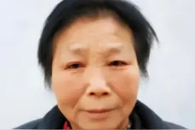 她26岁成3个男孩继母，37岁照顾瘫痪继子，今年是第31年图片