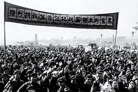 69年国庆，毛主席对周总理说：放2颗原子弹吓吓他们，但先不公布图片