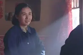 过门第一天，姑妈竟给侄媳妇立规矩，不料反将一军被气跑图片