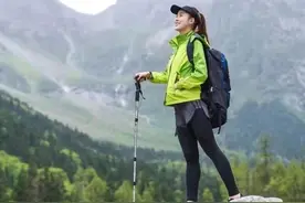 看来这山是非爬不可了！爬山半小时就能消耗五百千卡图片