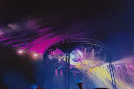震惊！华晨宇演唱会各路神仙纷纷助阵，财神爷惊艳亮相惊呆众人！图片
