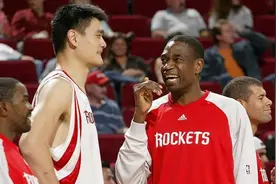 没有总冠军，也不是巨星！生涯场均9.8分的他，凭啥入选名人堂？图片