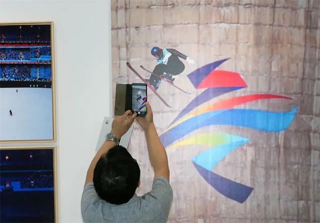 镌刻北京冬奥精神 闪耀奥林匹克之光 | 中国冰雪运动摄影大展“一起向未来”