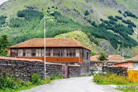 “前高后洼，不孤就寡”，有何道理？要建房的朋友注意了图片