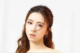 分享美女写真集——邓紫棋图片