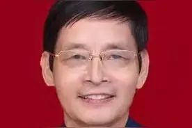 两个男人之间的深切情感图片