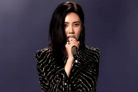 浪姐4：韩国女星 秋瓷炫太惊艳！素颜出镜战袍加身 却难掩王者杀气图片