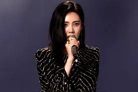 浪姐4：韩国女星 秋瓷炫太惊艳！素颜出镜战袍加身 却难掩王者杀气图片