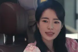 黑暗荣耀2：妍珍霸凌的对象，全跟一个男人有关，河道英吃大亏了图片