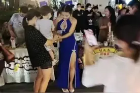 热搜上穿性感旗袍卖“波霸奶茶”的女老板，暴露出当下网红的病态图片