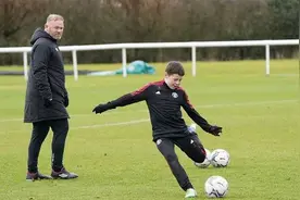 鲁尼长子在曼联56球28助攻！对利物浦大四喜攻陷曼城，搭档迷你罗图片