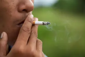 香烟为何要分硬包和软包，二者有啥区别？经常吸烟的人可以了解下图片