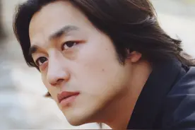 51岁仍做梦，闹了笑话不自知，李亚鹏把尴尬二字展现得淋漓尽致图片