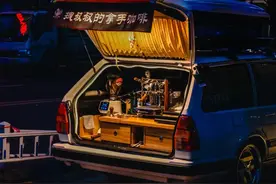 创意拉满！贵阳新晋网红“尾箱夜市”，你去过吗？图片