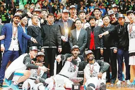 恭喜！山东男篮签下前CBA总冠军成员，有望成丁彦雨航的完美替身图片