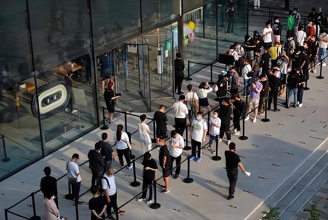 ����Ӫ��������iPhone14ProҪ��һ�����²ŷ��������ܴ��ֿ��