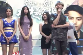 发布会场面失控！童锦程耀扬大打出手，兄弟决裂起因竟是个妹子图片