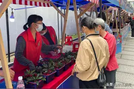 情系三农 广州交投大广公司志愿者助力杨梅节图片