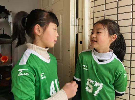 “谁说女子不如男”温江和盛小学女足冬训备战麒志杯