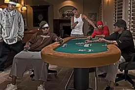 47岁艾弗森近况：仍对赌桌情有独钟，江湖+嘻哈气息浓厚图片