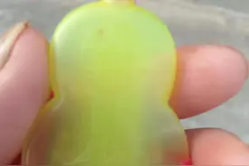八旬老太疑服鼠药不幸亡，儿子报警希望警方追责卖药人，律师：如确未备案涉嫌非法销售危险物质图片