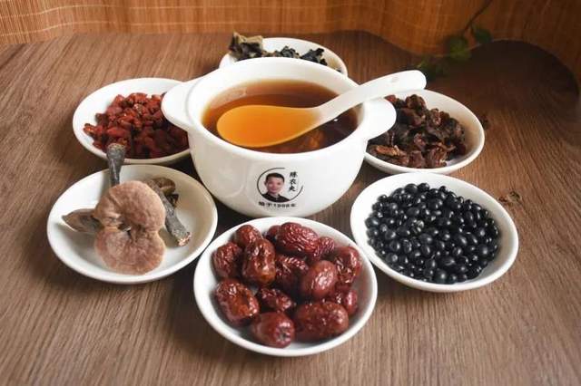 万亿大健康产业红利释放，社区养老模式已形成