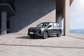 首试第二代长安CS75PLUS：同级最顶1.5T+8AT，合资请靠边站图片