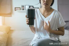 女子腰疼加重，以为是站得多引起，多次治疗无效，医生：看错科了图片
