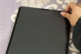 女子苹果店新买iPad无法充电后换机：更杯具了 竟无法开机图片