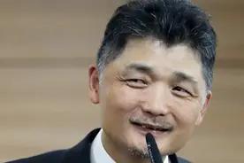 韩国新首富脚踩三星！背靠“双马”，竟靠一手“微信”逆袭财阀？图片