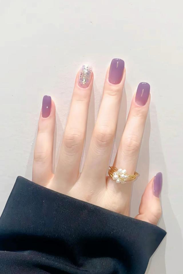 冰透色显白美甲,短指甲的春天来啦!真的好温柔呀