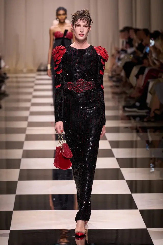 ������Armani Priv�� 2023 �ﶬ�߶�ϵ��Ůװ