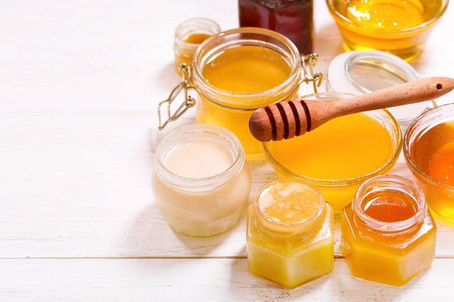 黑心蜂蜜乱象是谁在推波助澜？披露假蜂蜜造假过程，提高防范意识
