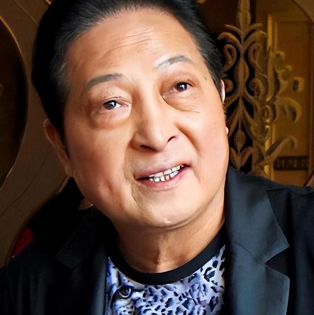 大师王林为多位女明星“床上开光” 让她们洗干净身体，在身上画符