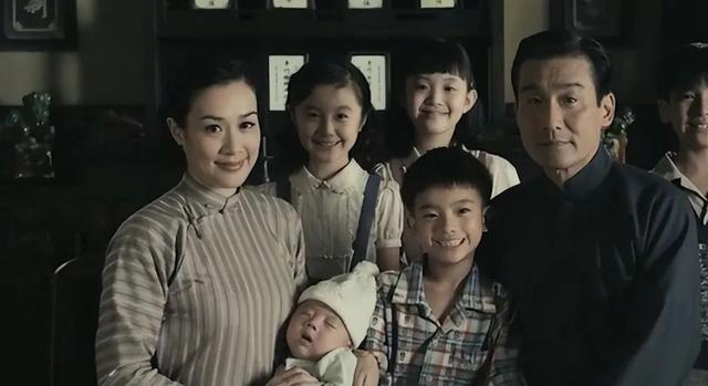 14年前,靠魔性广告语走红却遭非议的“点读机女孩”,如今已让人不敢高攀