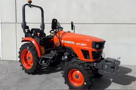 13马力的四驱拖拉机，性价比是无可比拟的，您觉得怎么样？图片