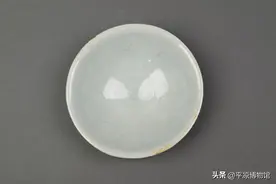 【创建全国文明城市 • 平博珍藏在线鉴赏】景德镇窑青白釉刻划双鱼纹碗图片