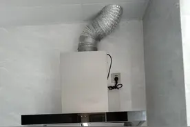 今天安装两个油烟机和一个燃气灶 单日创收200元 谁说安装工不赚钱图片