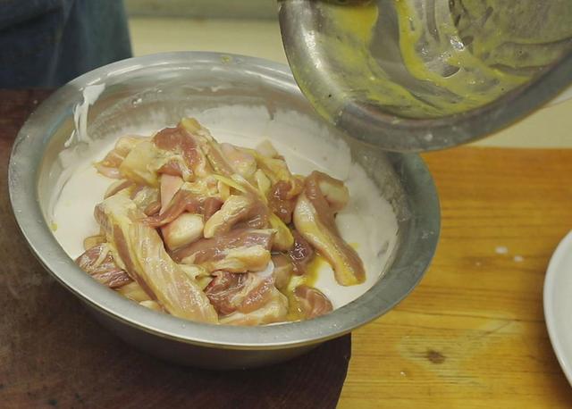 河南农村酒席上这三道菜火了，有肉有鸡，上锅一蒸，上桌就光盘