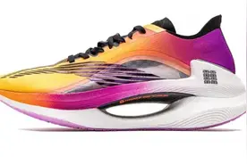 李宁䨻科技跑鞋图片