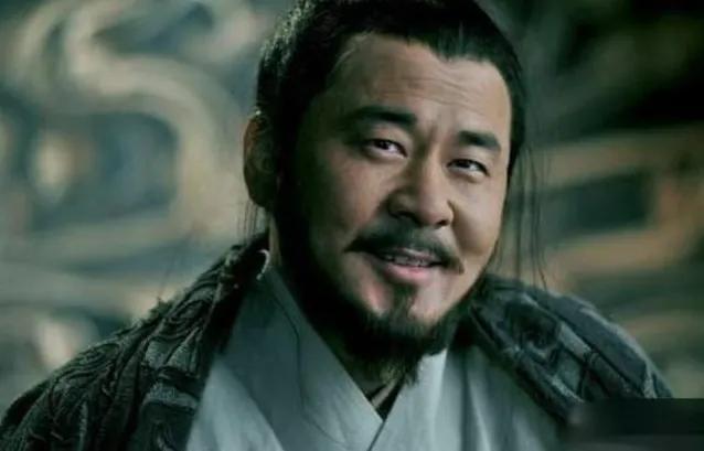 貂蝉被曹操送给关羽后，次日就自尽了，关羽对貂蝉做了什么？