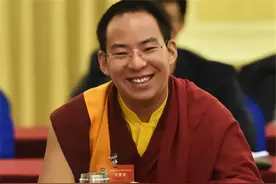 十一世班禅鲜活的另一面：年轻的90后，追赶时事热点，热衷慈善图片