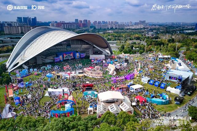 月活2.6 亿，《王者荣耀》十周年开启“国民游戏”新征程