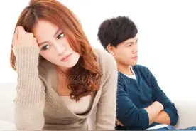 深夜，30岁的女同事对我表白，我却拒绝了，结局：我后悔了图片