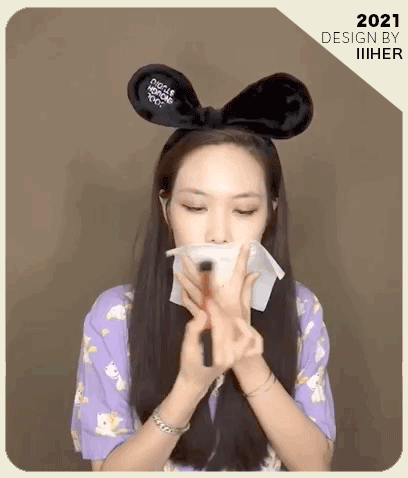 王霏霏王鸥不愧是明星美妆博主，这些让口红不掉色的方法好实用