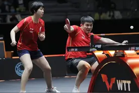 暖男一枚，樊振东/蒯曼3-2爆冷世锦赛冠军，对17岁小姑娘百般呵护图片