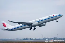 时刻表来了！新疆恢复成都航线图片